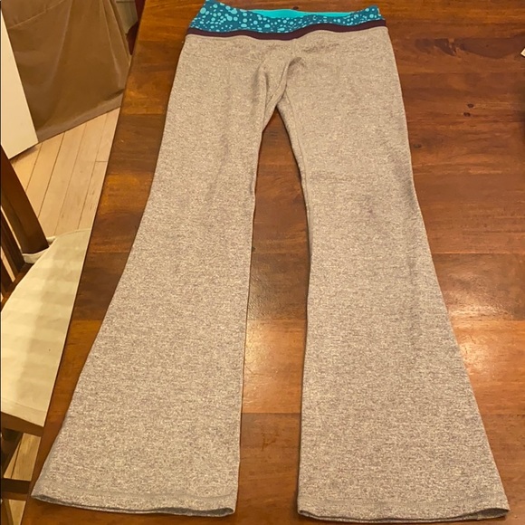 Ivivva grey flare pants - Picture 1 of 3